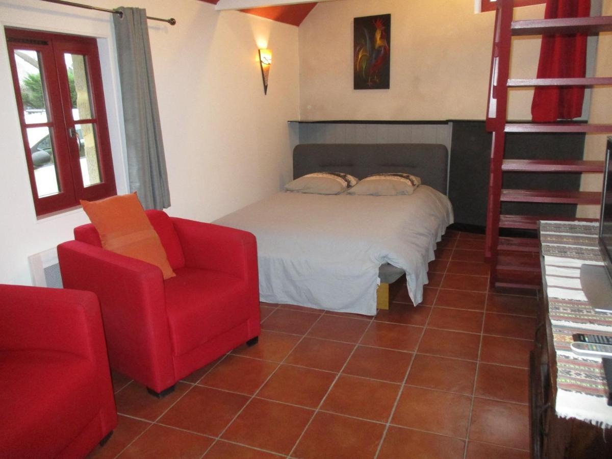 Vila Chez Bari Bourbon-lʼArchambault Exteriér fotografie