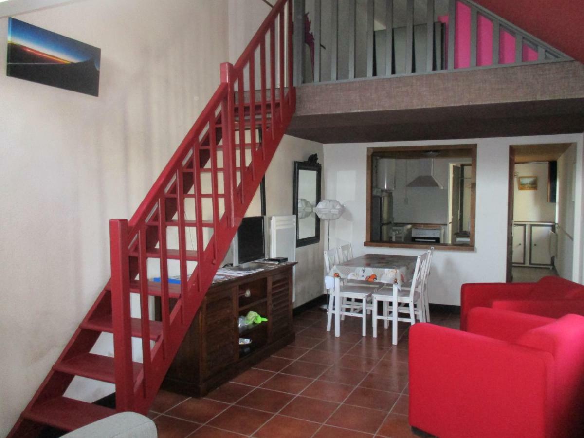 Vila Chez Bari Bourbon-lʼArchambault Exteriér fotografie